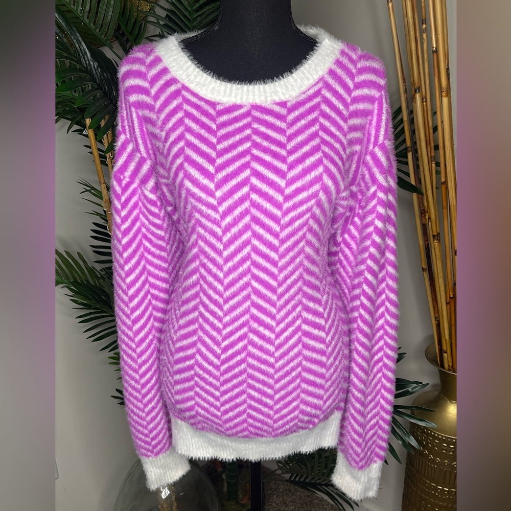 NWT Kori America Purple and White Chevron Sweater